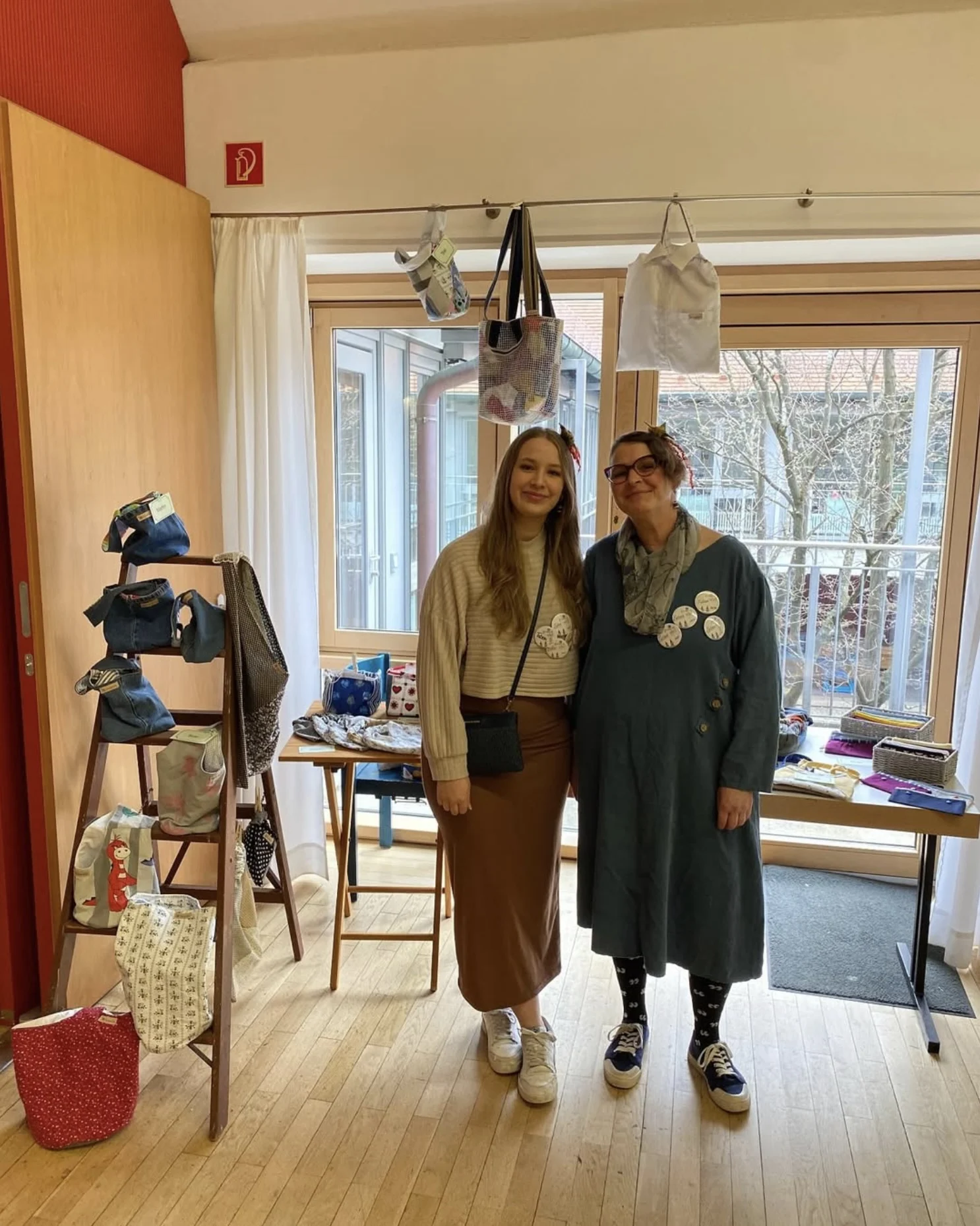 Tamatas Upcycling - Tatiana am Stand